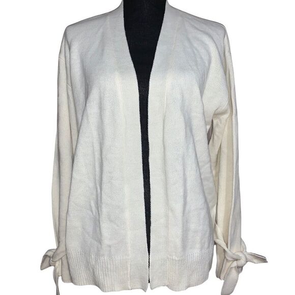 J.O.A Cardigan  - Picture 2 of 7